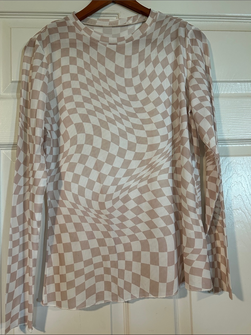 Wavy Checkerboard Long Sleeve Top in Beige and White